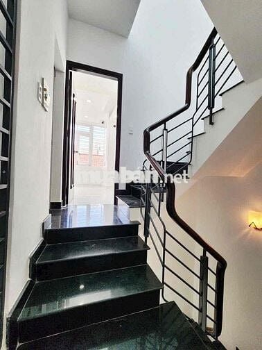 BÁN NHÀ HẺM 4m THÔNG TRẦN VĂN ƠN 4,2x10 4 tấm mới