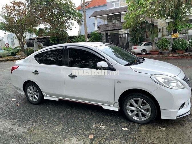 Nissan Sunny XV Premium 2018 75000 km Trắng