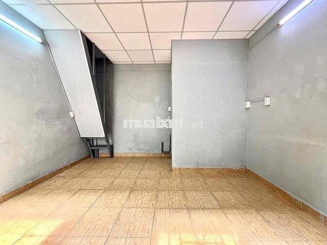 nhà trệt 1 trệt 1 lầu ngay gần siêu thị satra phạm hùng Q8