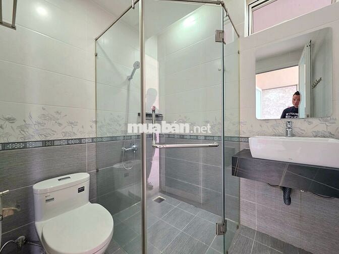 Cho thuê The Botanica 2PN, 73m², tầng cao, view cây xanh, 18 triệu