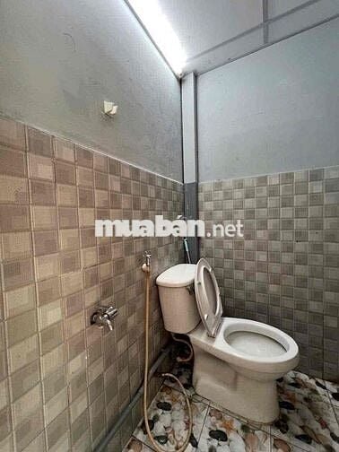 nhà trệt 1 trệt 1 lầu ngay gần siêu thị satra phạm hùng Q8