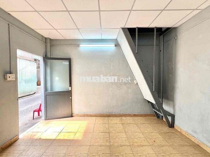 nhà trệt 1 trệt 1 lầu ngay gần siêu thị satra phạm hùng Q8