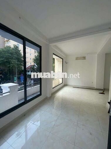 Cho Thuê Mặt Tiền 7.5m Thái Văn Lung Bến Nghé Quận 1