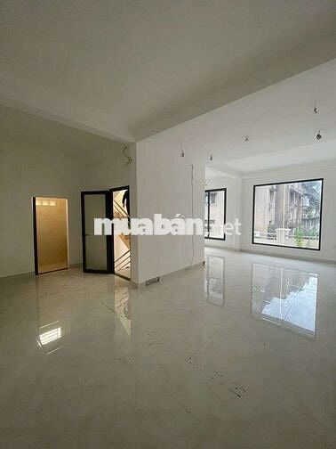 Cho Thuê Mặt Tiền 7.5m Thái Văn Lung Bến Nghé Quận 1