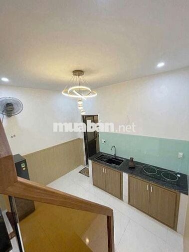 ⛔️ CHO THUÊ NHÀ 2 TẦNG KIỆT Ô TÔ: HÙNG VƯƠNG - 2PN - 2WC