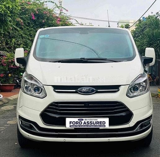 Ford Tourneo 2019 Titanium - trả trước 350tr