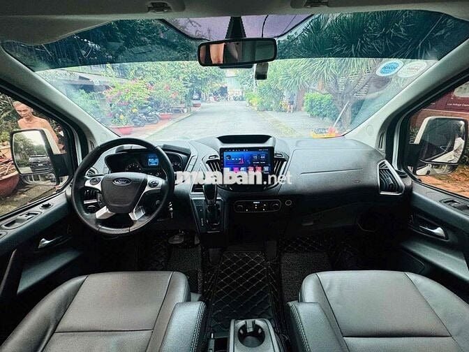 Ford Tourneo 2019 Titanium - trả trước 350tr