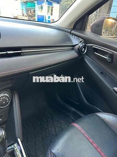 Mazda 2 2016 1.5 AT Hatchback - 100000 km