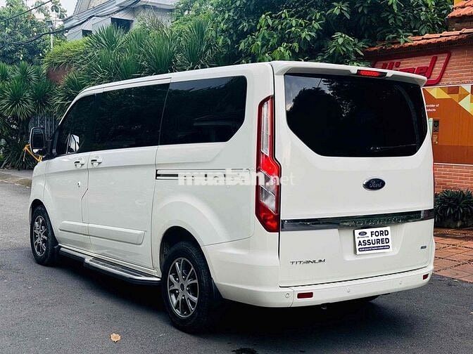 Ford Tourneo 2019 Titanium - trả trước 350tr