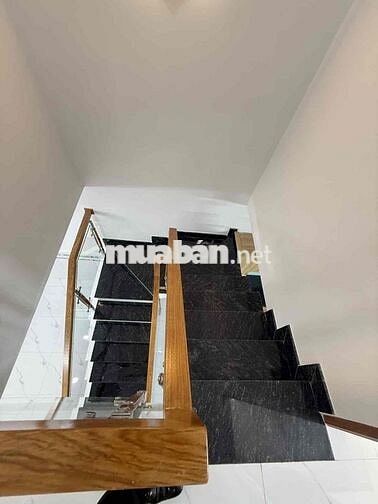 Nhà 2 Tầng Đẹp Đường 18B BHHA – Hẻm Nhựa 8m, 4x10, Giá Chỉ 3.6 Tỷ.