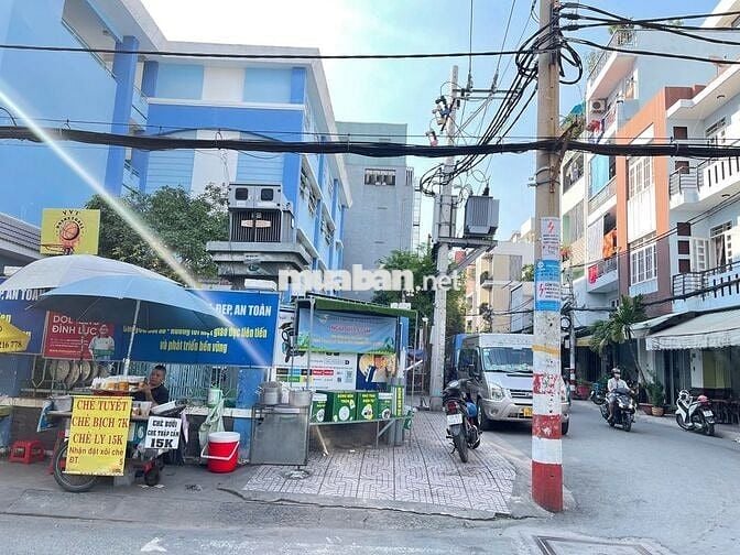 Góc 2 MT Đ. Phan Sào Nam Khu Bàu Cát Đối Diện Trường Học Và Ngay Chợ