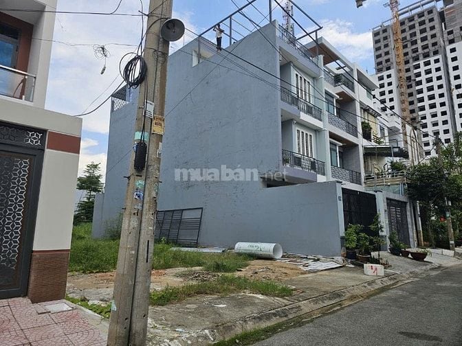 Bán lỗ lô đất đẹp không cống, DT 5x24(120m2) giá 5t4 tỷ gần trườngNằm 