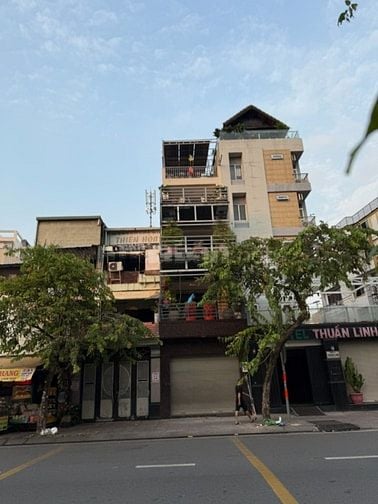 Chính chủ cho thuê mặt bằng mặt tiền đường Bạch Đằng, Gò Vấp, 4x23m