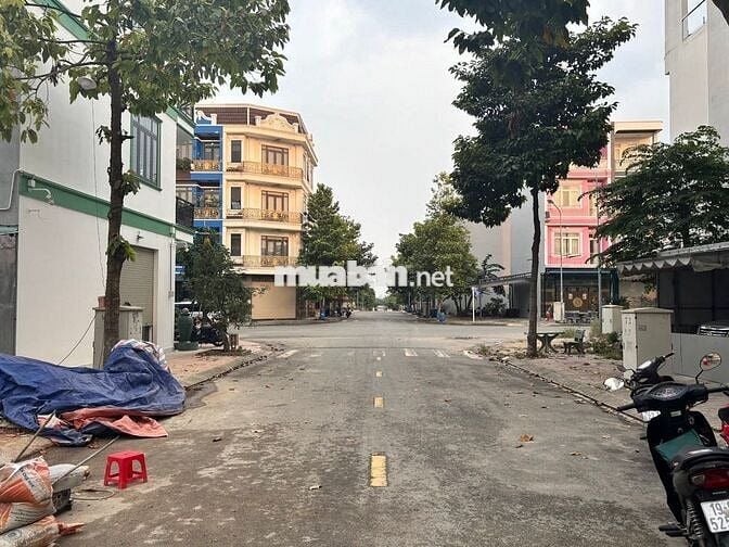 CHO THUÊ NHÀ  PHÚ HỒNG THỊNH gần quốc lộ 1k Dĩ an bình dương