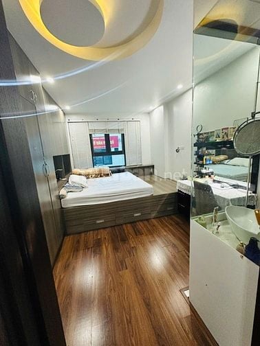 Bán nhà phố Bùi Huy Bích, 5 tầng, ngõ ô tô, nhà đẹp ở luôn. 7 tỷ