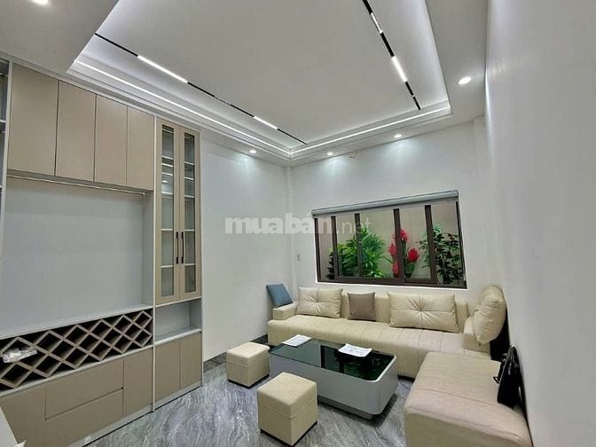 NHà Phố ĐốG ĐA Thiết kế 5 TầnG, ÔTô Đỗ Cửa,ThanG Máy. Giá Chỉ 15.8TỶ