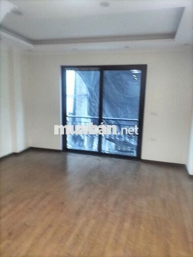 Cho thuê nhà nguyên căn 4 tầng 1 tum 40 m2,tại đường Lai Xá, Kim Chung