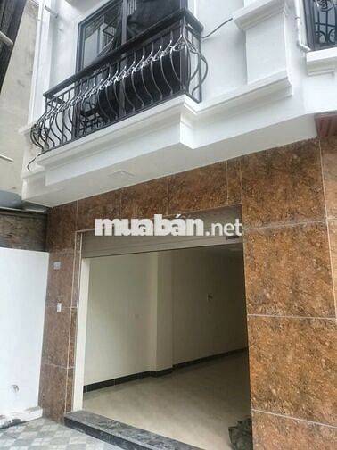 Cho thuê nhà nguyên căn 4 tầng 1 tum 40 m2,tại đường Lai Xá, Kim Chung