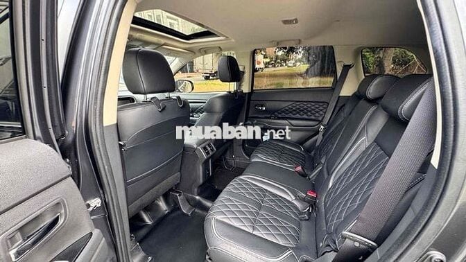 Mitsubishi Outlander 2024 Premium 2.0 CVT - 18000