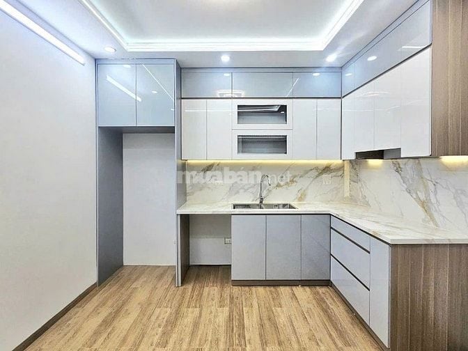 SIÊU PHẨM MỚI TINH – 7 TẦNG THANG MÁY-TRẦN HỮU TƯỚC