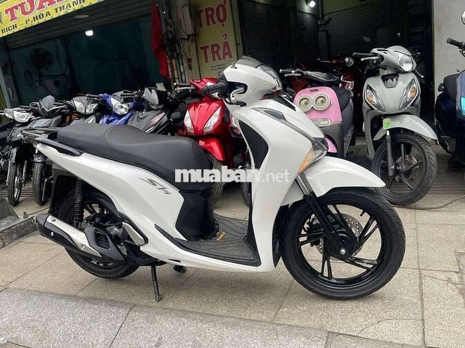 Honda SH 150I 2018 mới 90% Bstp chính chủ
