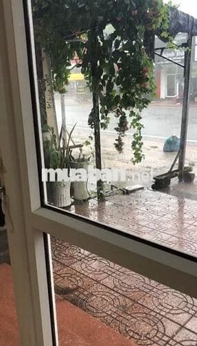 Cho Thuê mặt bằng tầng trệt gần chợ ĐX