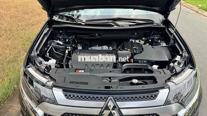 Mitsubishi Outlander 2024 Premium 2.0 CVT - 18000