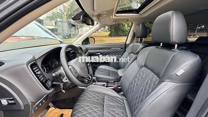 Mitsubishi Outlander 2024 Premium 2.0 CVT - 18000