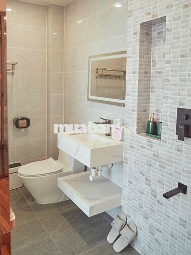 Nhận Khách Làm Airbnb.Sẵn 3 Phòng ~35m2 Thang Máy Hầm Xe chợ Tân Định