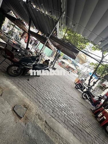 kẹt tiền ăn tết cho thuê mặt bằng đẹp