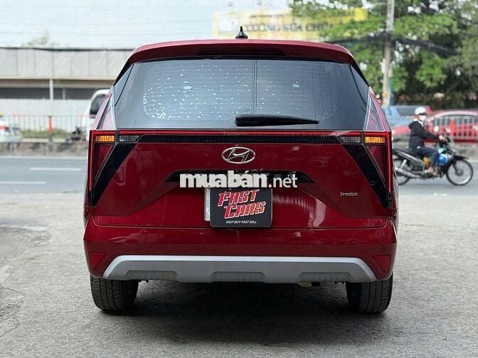 Hyundai Stagarzer 2022 Premium 1.5AT,màu đỏ,3v8 km
