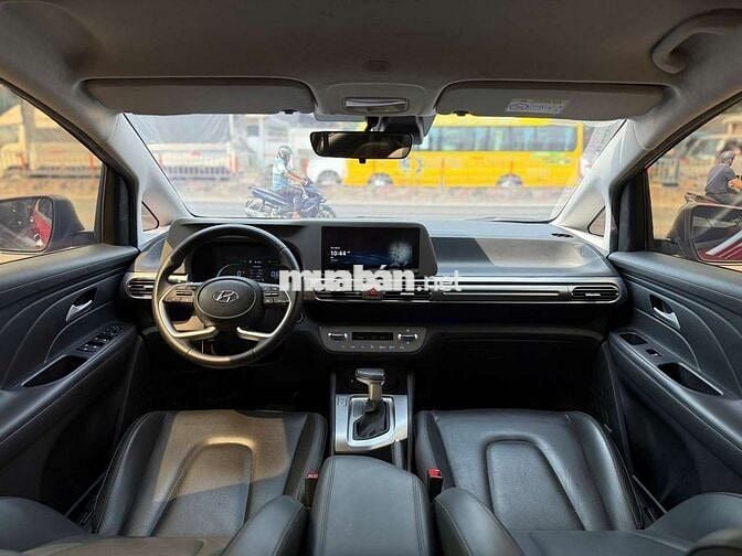 Hyundai Stagarzer 2022 Premium 1.5AT,màu đỏ,3v8 km