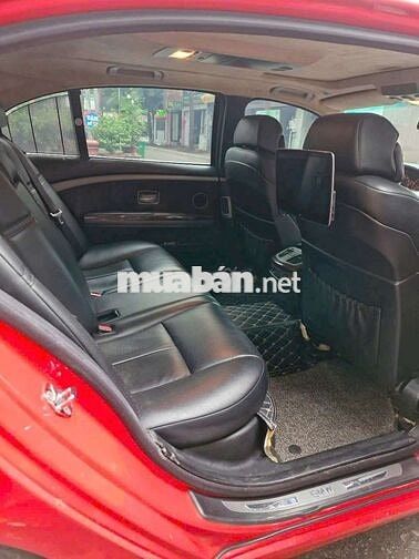 BMW 745Li màu Đỏ