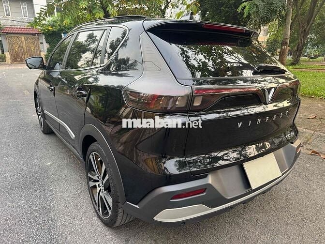 VFe34, sơn zin 100%, 1 chủ, còn RẤT MỚI, THUÊ PIN