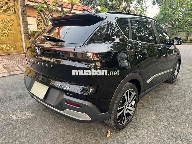 VFe34, sơn zin 100%, 1 chủ, còn RẤT MỚI, THUÊ PIN