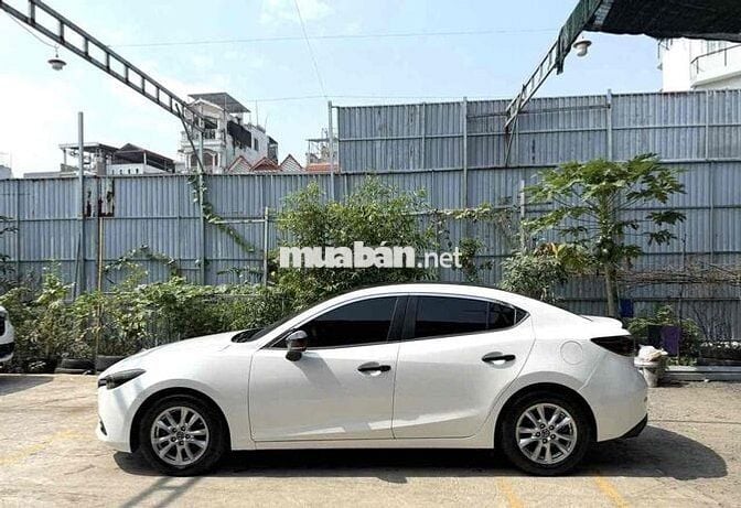 Mazda 3 1.5AT Sedan 2018 - 85000km