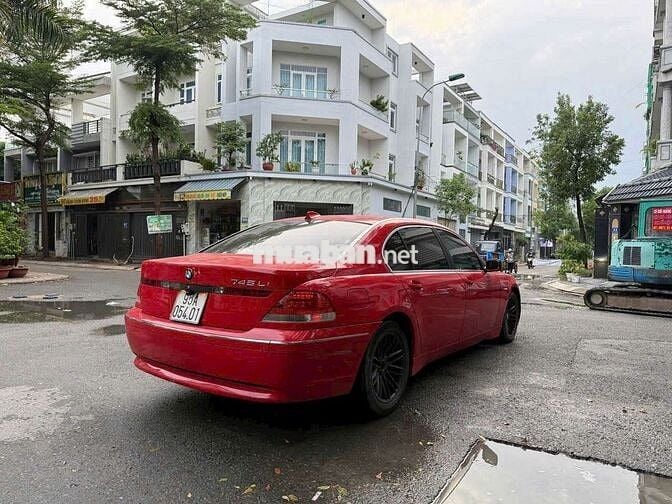 BMW 745Li màu Đỏ