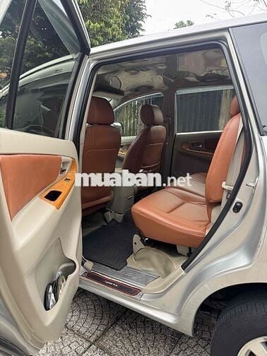 Toyota Innova G 2011 Bạc 153000 km