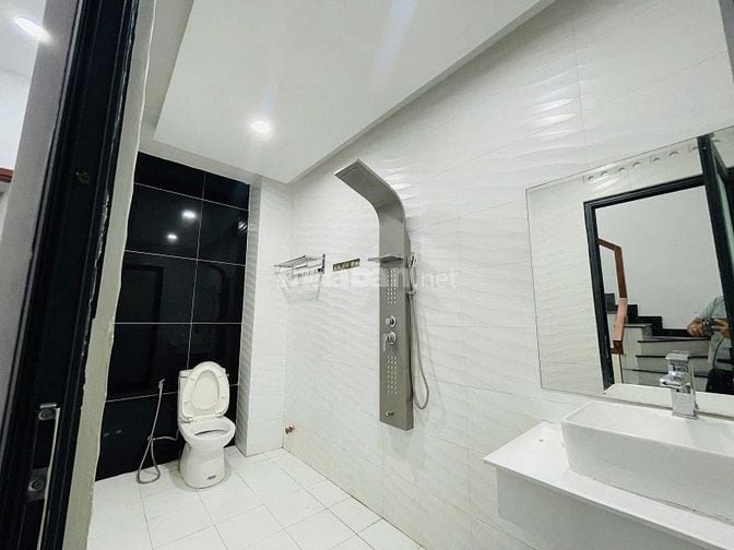 BÁN NHÀ PHAN VĂN TRỊ, BÌNH THẠNH – GẦN EMART – HXH 6M. GIÁ 4 TỶ 150 TL