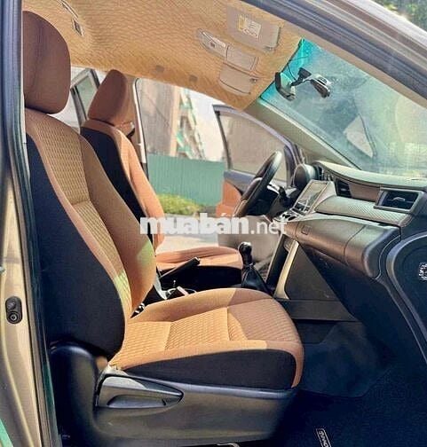 Toyota Innova 2017 2.0E - 120000 km