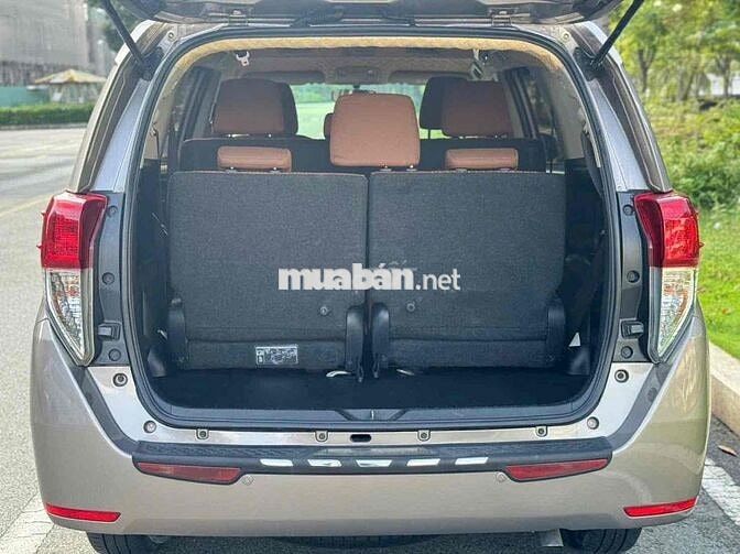 Toyota Innova 2017 2.0E - 120000 km