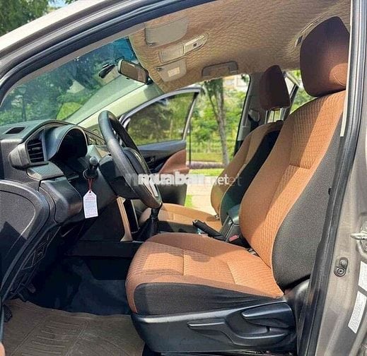 Toyota Innova 2017 2.0E - 120000 km