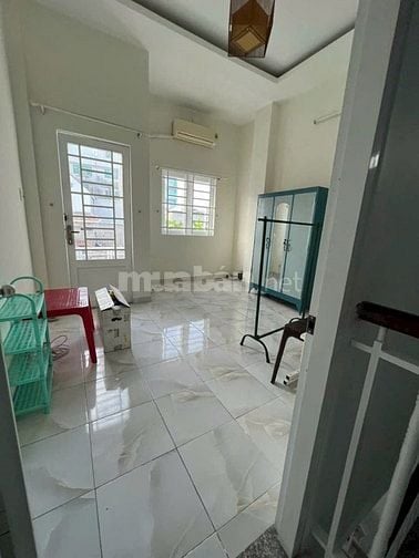 Cho thuê nhà nguyên căn liền kề khu dân cư Làng Đại Học - Phước Kiển