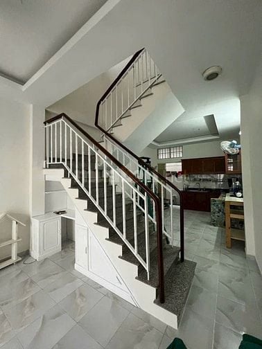 Cho thuê nhà nguyên căn liền kề khu dân cư Làng Đại Học - Phước Kiển