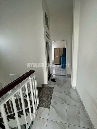 Cho thuê nhà nguyên căn liền kề khu dân cư Làng Đại Học - Phước Kiển