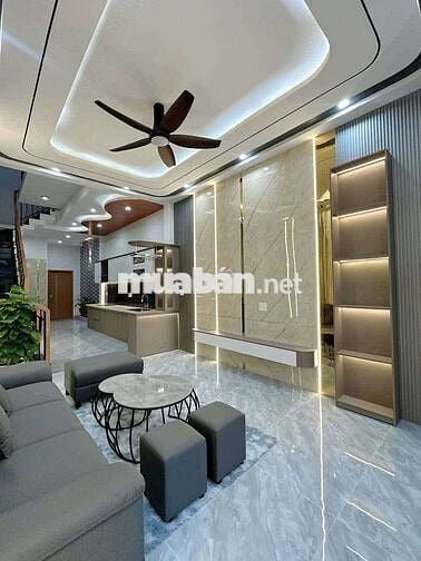 Nhà 2 Tầng 2 mê đúc Kiệt ô tô Lạc Long Quân