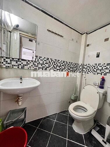 cho thuê nhà nguyên căn.6x6m. HỒ BIỂU CHÁNH P11, Bình Thạnh