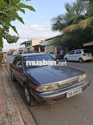 Camry 1987 Xám