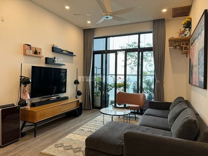 Bán chung cư Trung Yên plaza, Diện tích: 115m2, 3pn, Giá: 9.8 tỷ