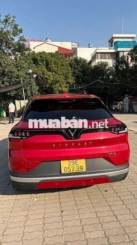 VinFast VF8 Plus Đỏ 2023